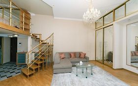 Stylish Two-Level Flat 2 Min From Khreschatyk