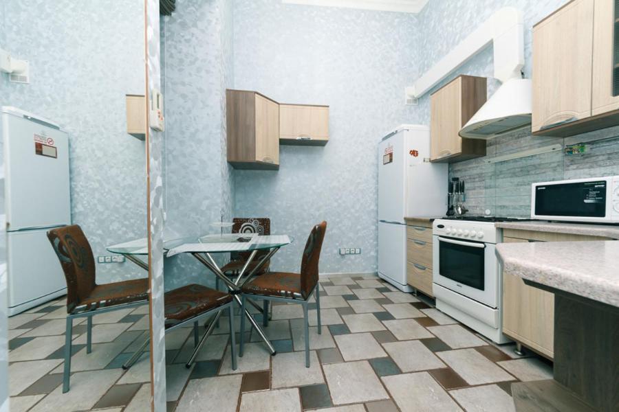 Stylish Two-Level Flat 2 Min From Khreschatyk Київ Екстер'єр фото