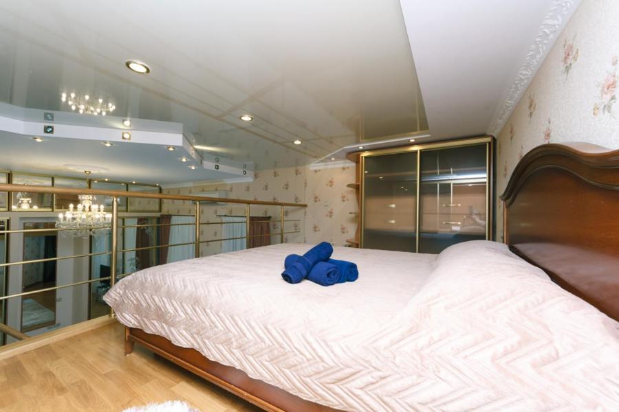 Stylish Two-Level Flat 2 Min From Khreschatyk Київ Екстер'єр фото